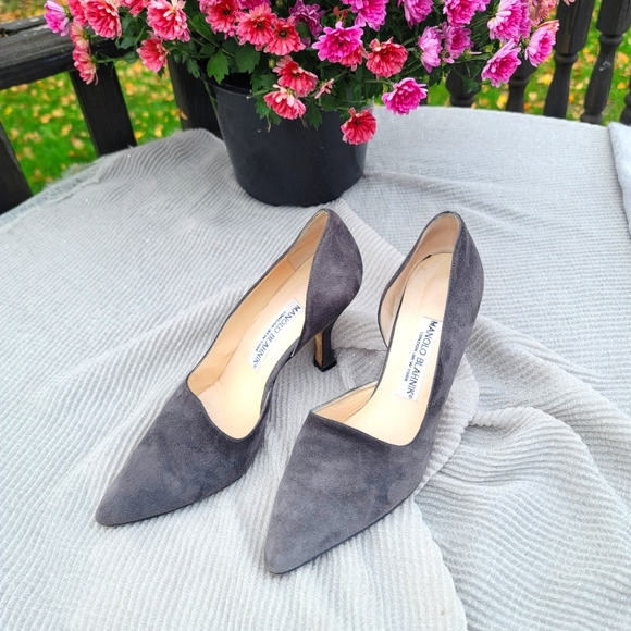 Manolo Blahnik gray suede D'Orsay pumps, 37.5 - Picture 3 of 6